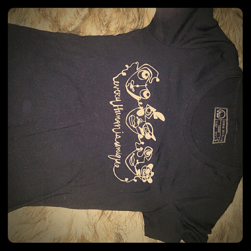 Small HU tshirt